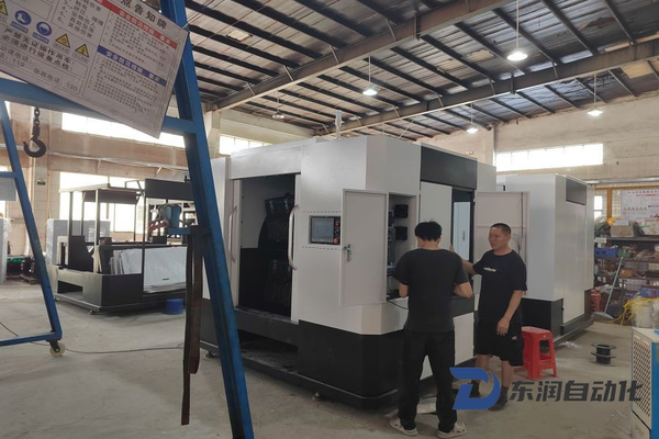 東潤自動化專業(yè)生產環(huán)保溜光機，實力與性能出眾